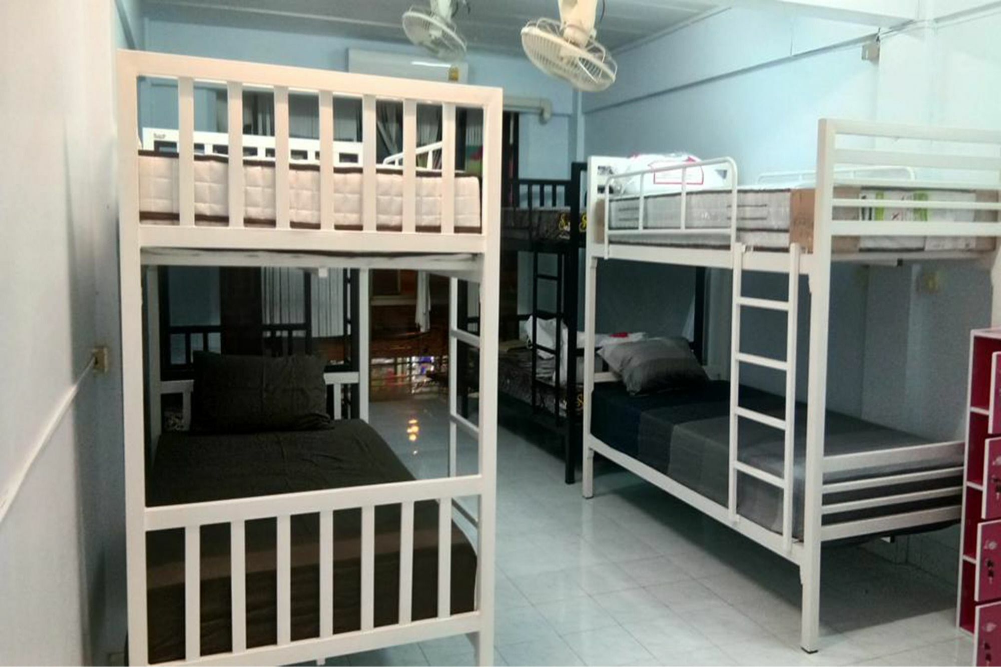 Shady'S Hostel Pattaya Eksteriør billede